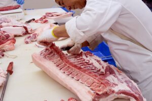 脱骨加工 ｜ 食肉学校（集中講座） ｜ 千葉県の精肉・加工品なら和喜多